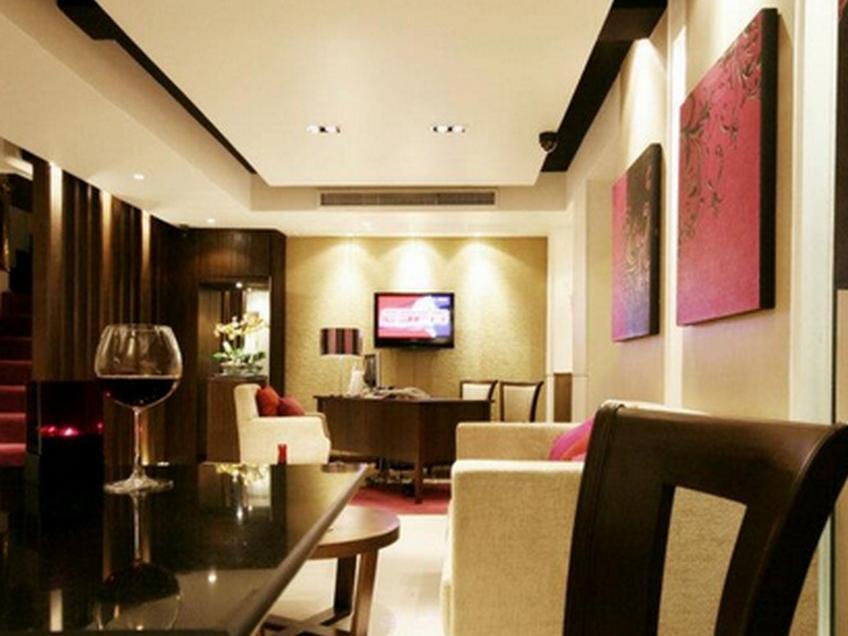 Grand Inn Hotel Бангкок Экстерьер фото